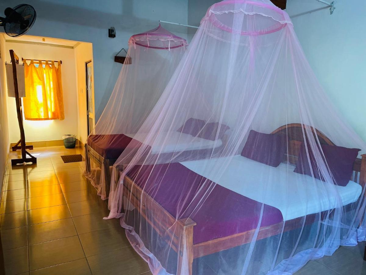 New Roy Guest House Kalkudah  Exterior photo