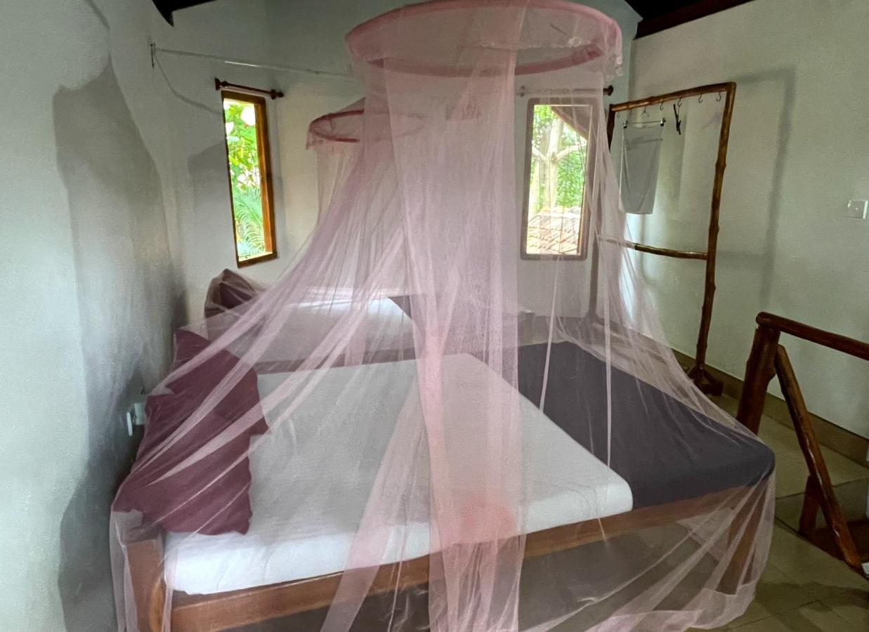 New Roy Guest House Kalkudah  Exterior photo